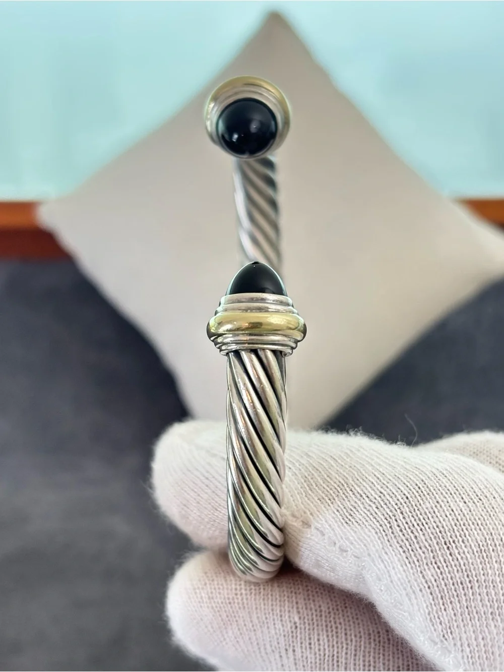 David Yurman 925 & 14k Gold 7mm Cable Cuff with Black Onyx-Medium - Picture 5 of 9